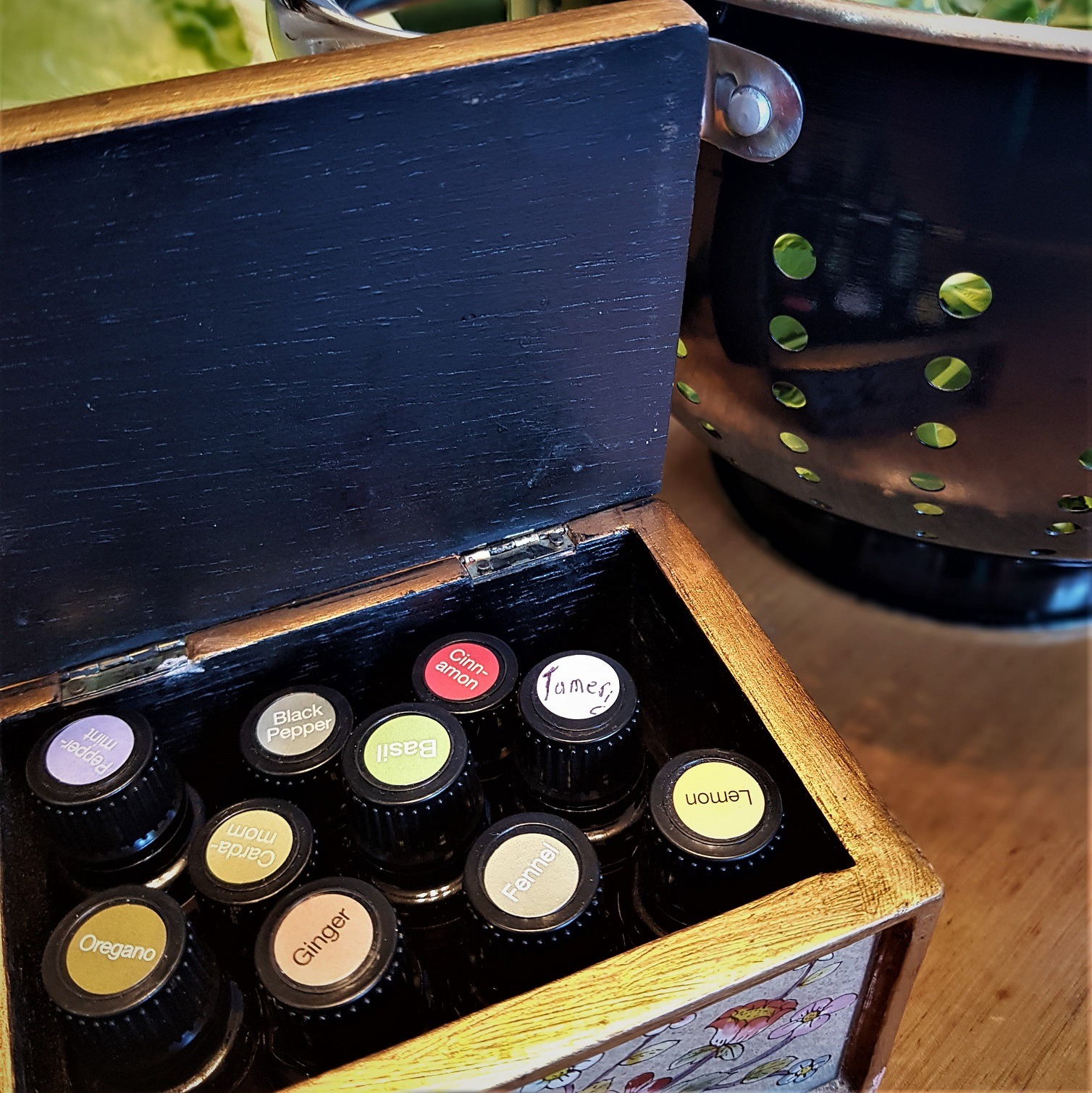 Food oils in separate box Cookie